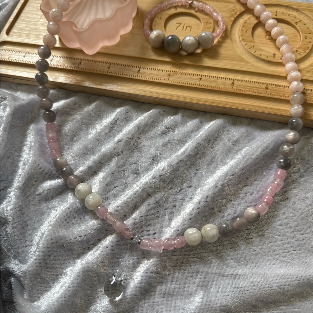 Vintage 1960’s Tears of Love two piece set.
Handmade from 1960’s beads